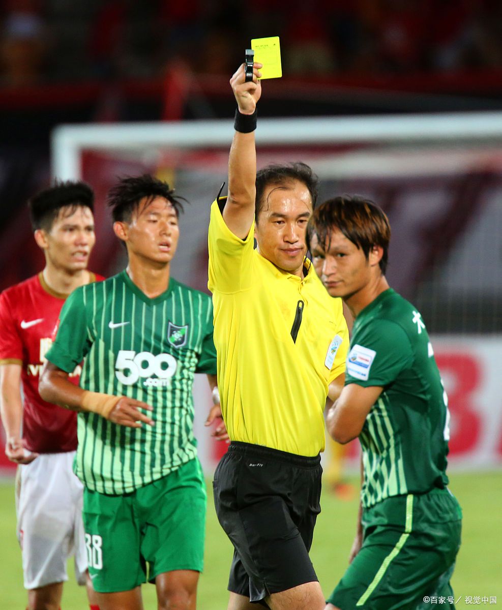 广州队发布备战花絮;关键时刻外线爆发;亚冠任务艰巨;年轻球员得到机会的简单介绍 广州队发布备战花絮;关键时刻外线爆发;亚冠任务艰巨;年轻球员得到机会的简单介绍